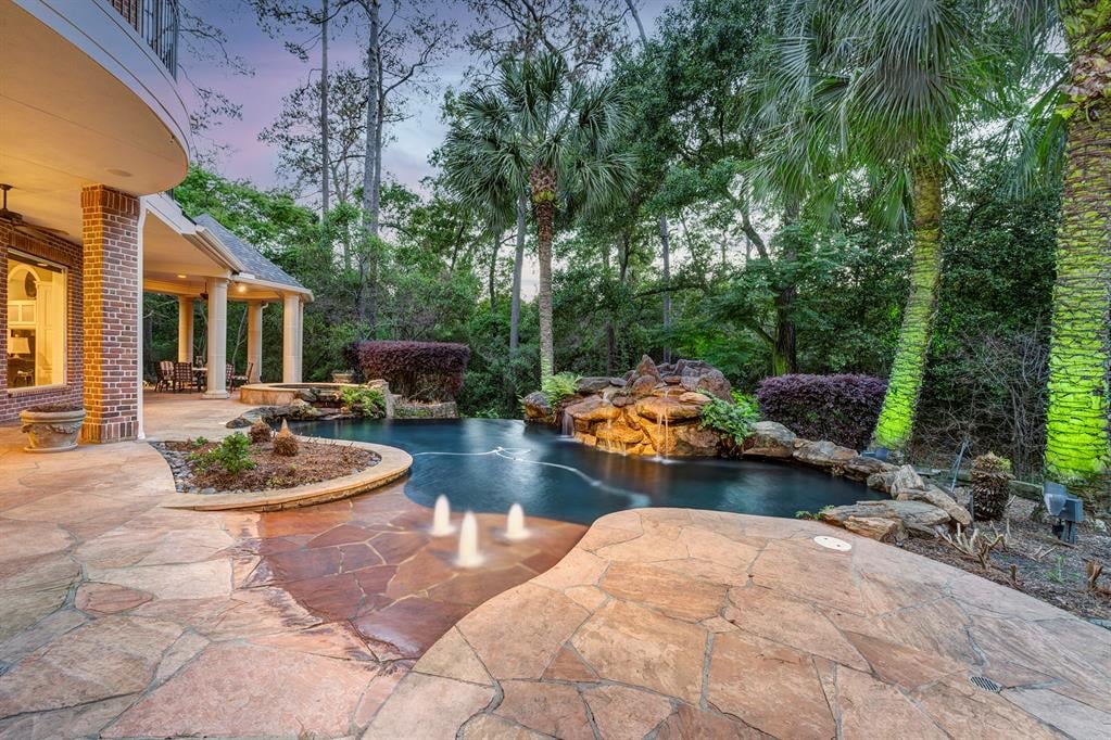 135 Hickory Ridge Dr