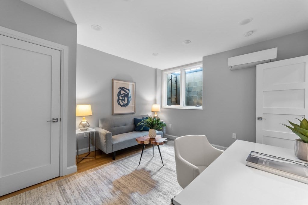 90 Holworthy St Cambridge, MA 02138