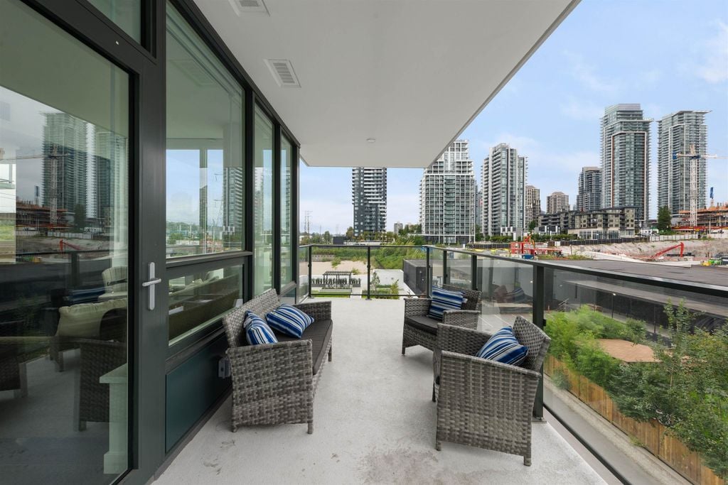 2425 Alpha Ave, #307