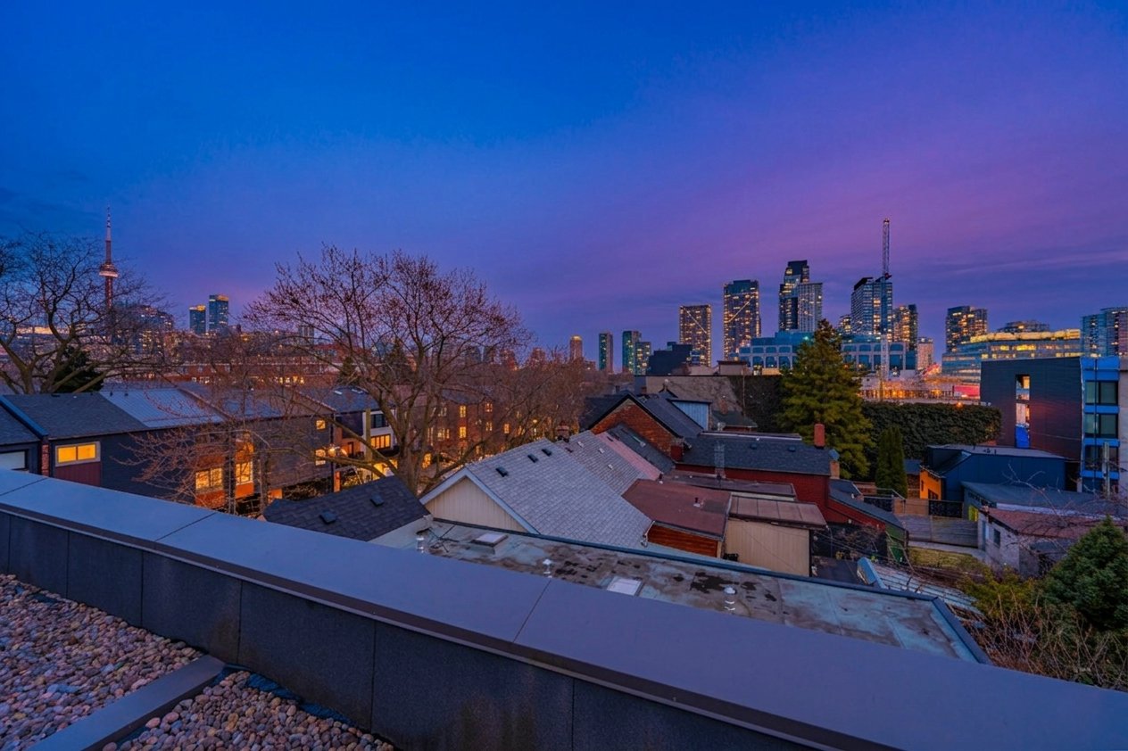 845 Richmond St W, Toronto