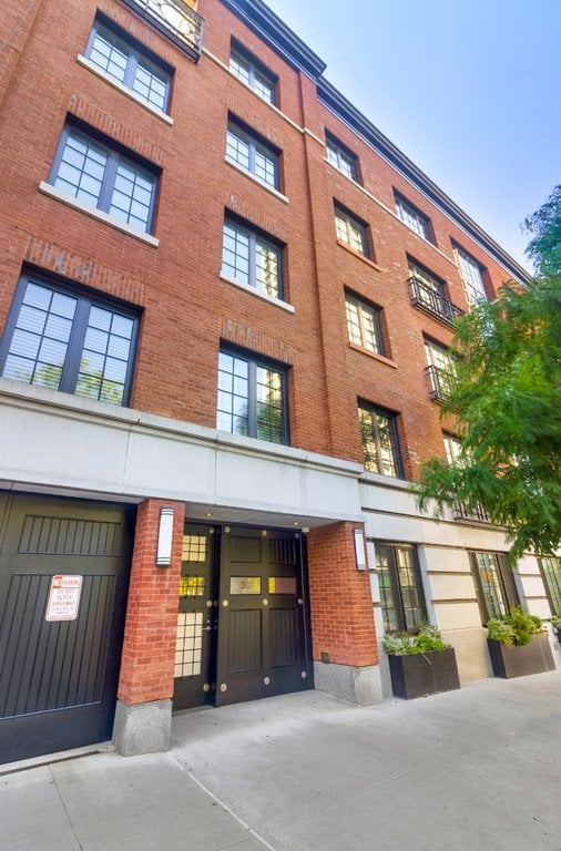 30 Henry Street, #3