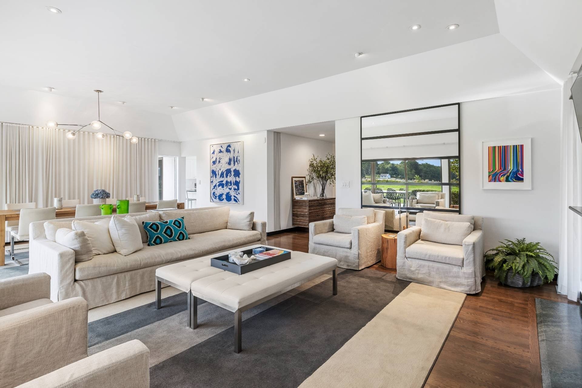 7 Cove Point Court