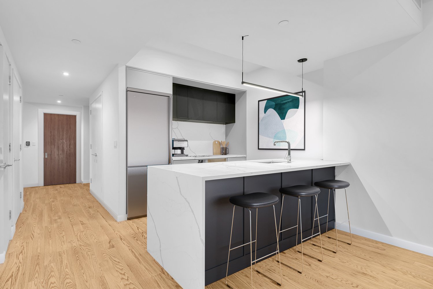 149 E 26th St #401