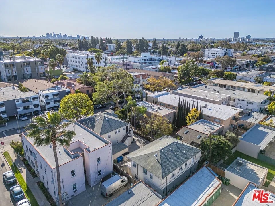 745 Hayworth Ave.