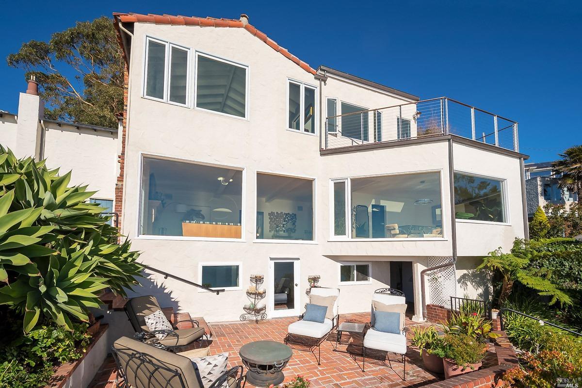 411 Western Dr