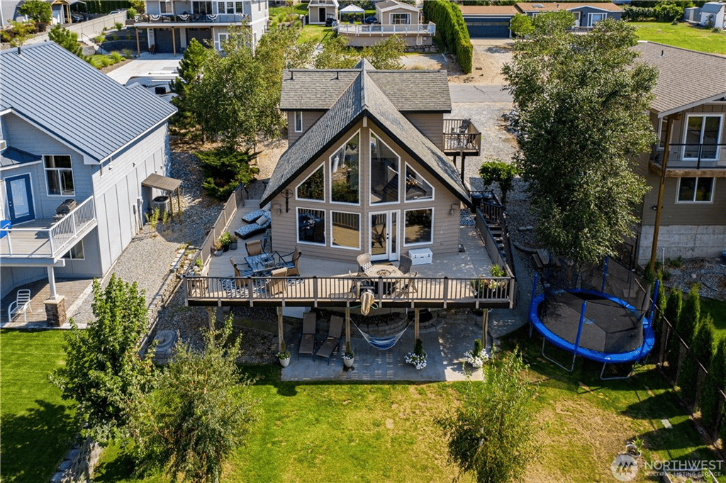 325 W Emerson Dr