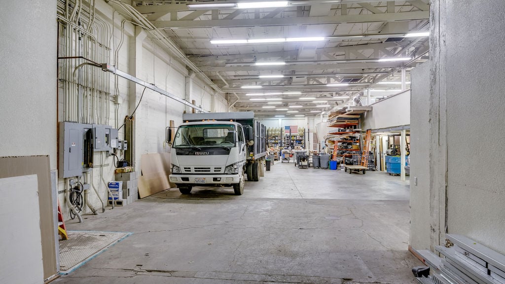 1469 Pacific Ave | 16,493 Light Manufacturing Warehouse