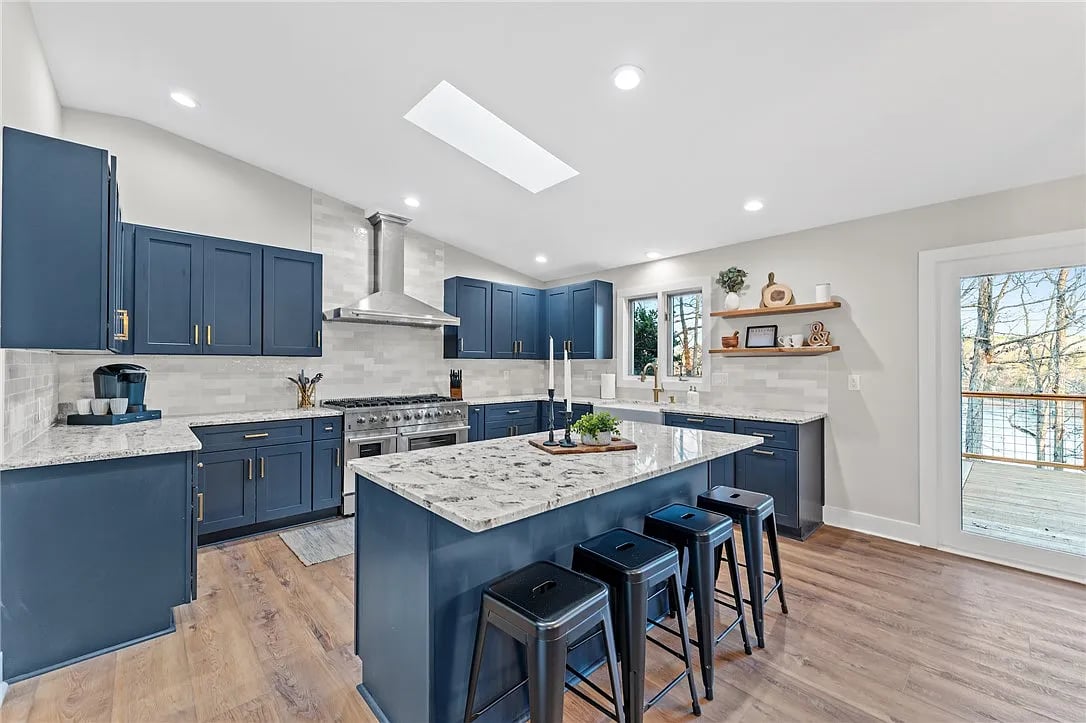 1104 Whitfield Point Rd