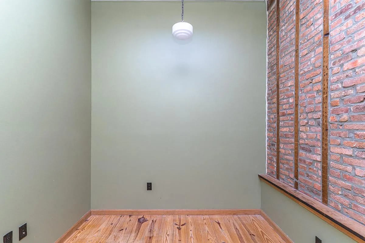 212 Starr Street 2R