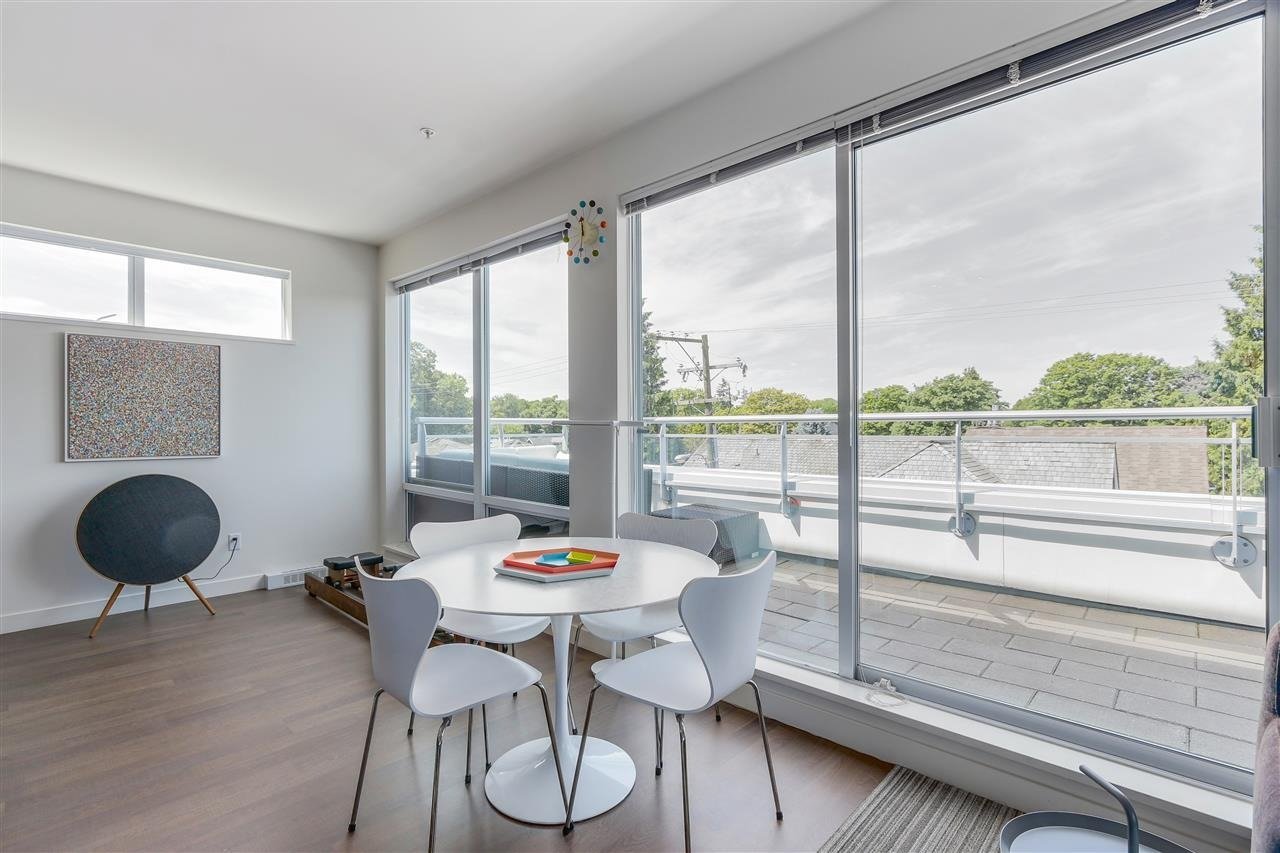 3333 Main St, #305