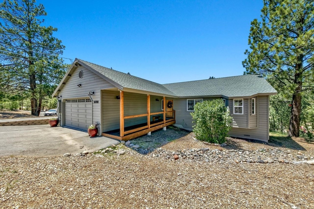 16088 Glenshire Dr