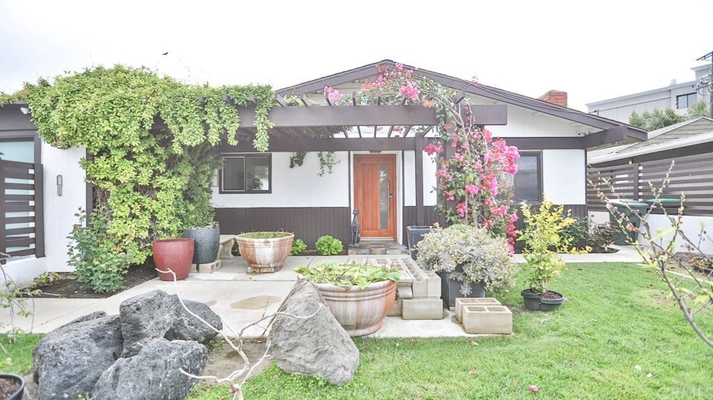 3152 Yellowstone Dr