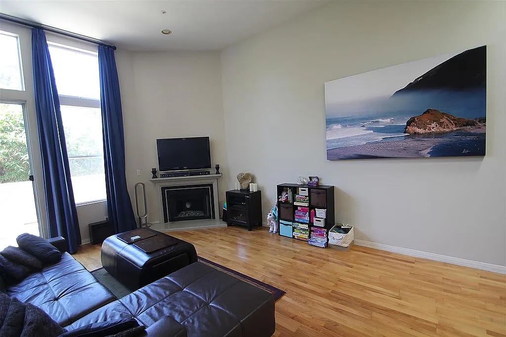 12917 Valleyheart Dr Unit 9