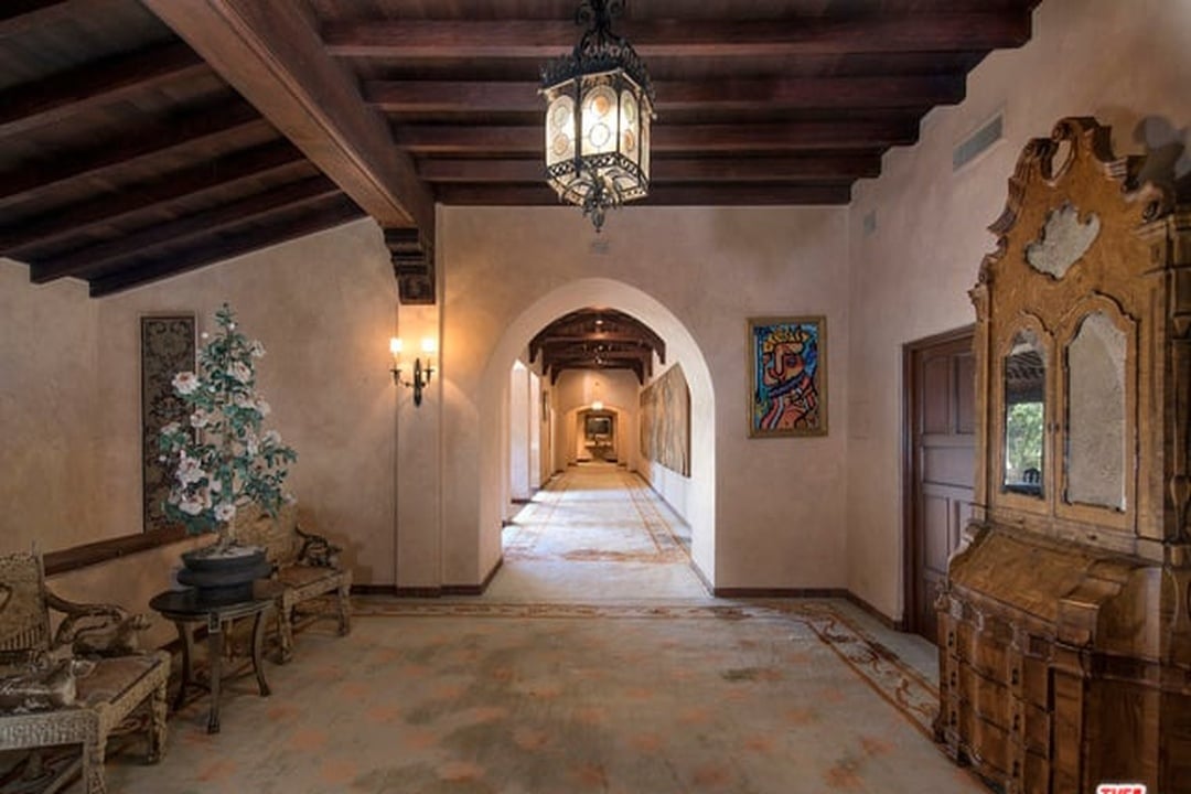 Valley Villa
