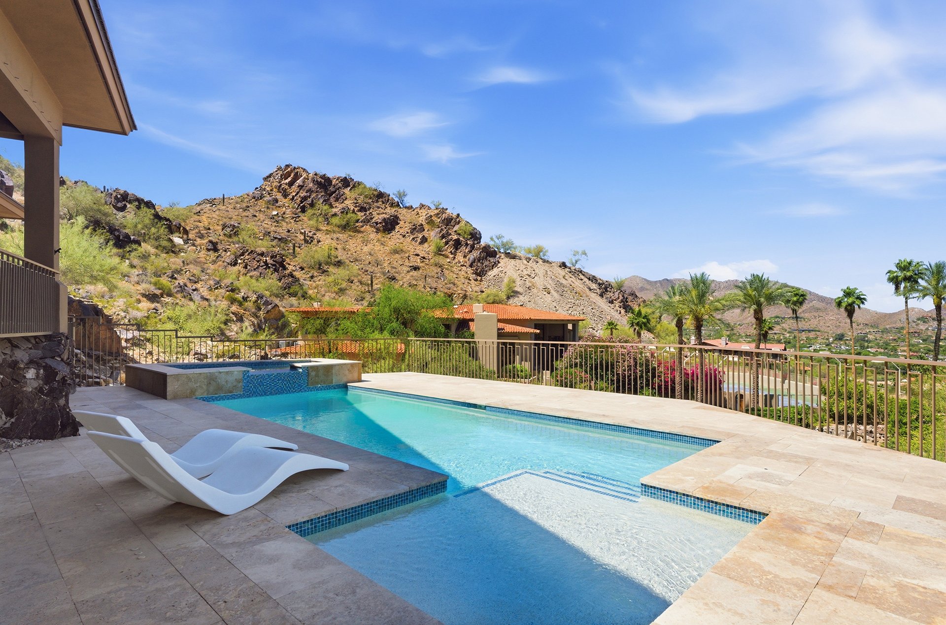 5411 E ROADRUNNER Road