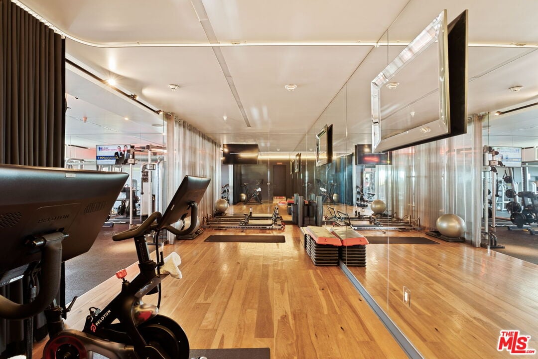6250 Hollywood Blvd, #10J