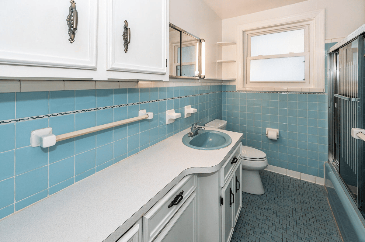 1039 Riverview Drive