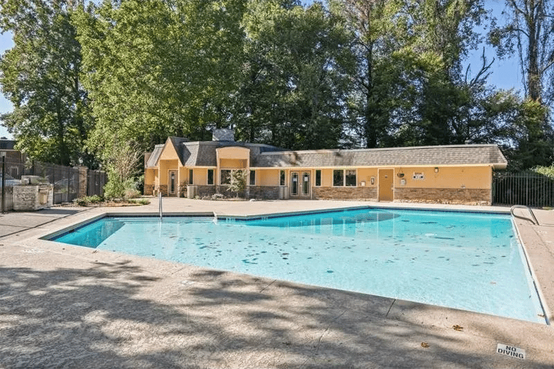 105 River Dr N Unit B