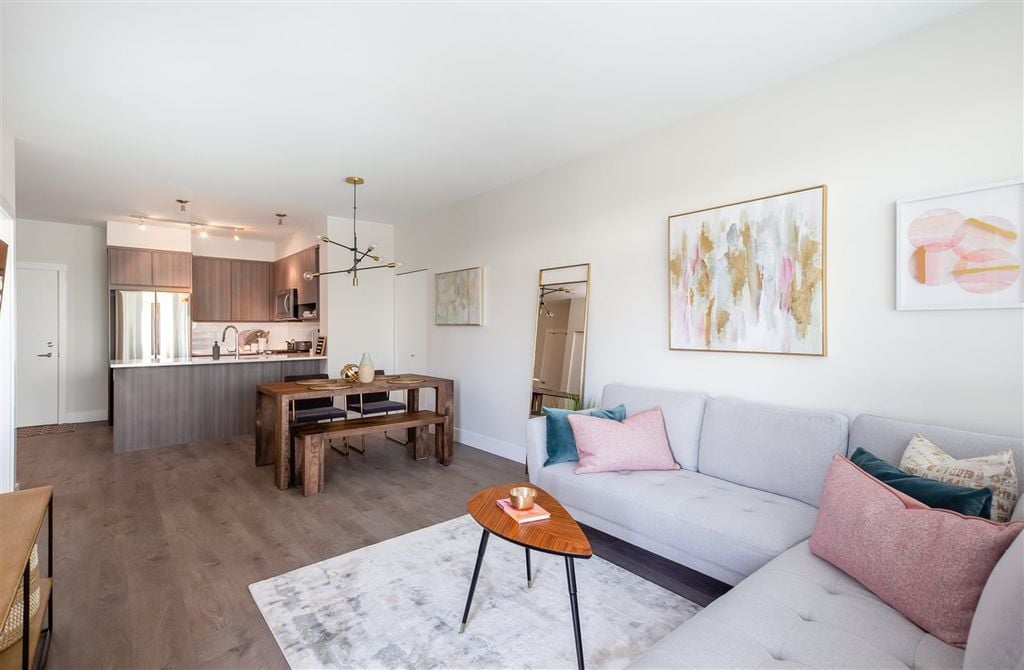 1306 5th Ave, #201