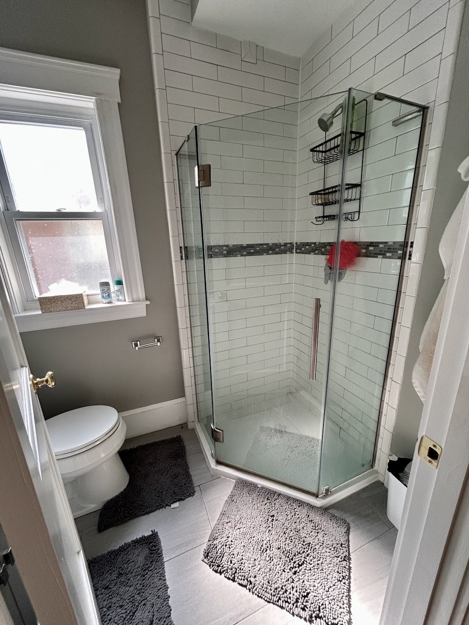 Sunny 4 Bed 2 Bath in the Heart of Brookline - Heat and Hot Water Included - 9.1