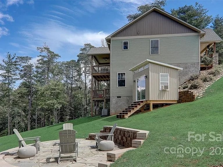 11 Ridge Brook Dr