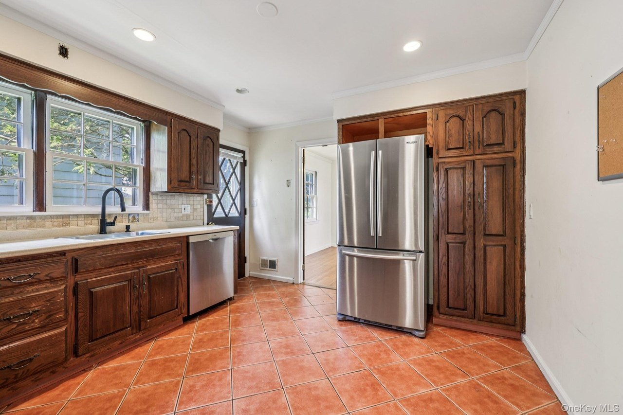 102 Grand Blvd