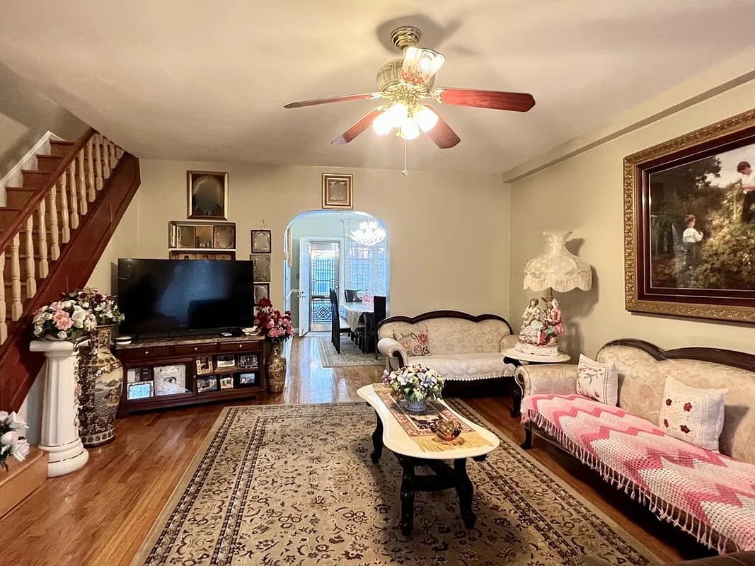 28-31 Hobart St