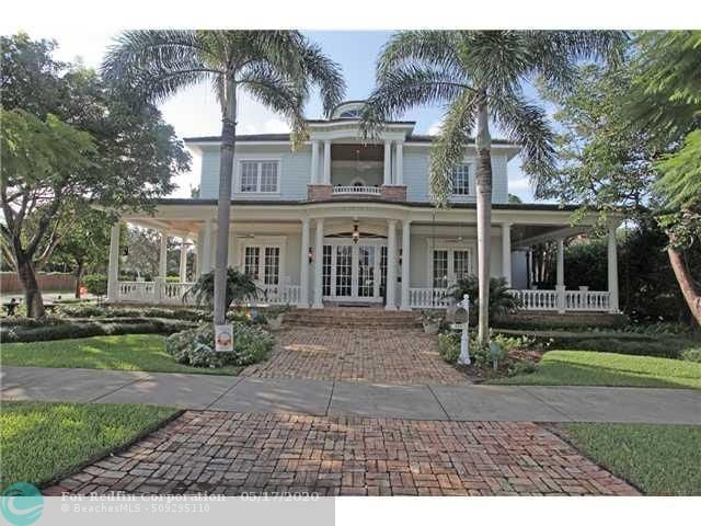 824 N Rio Vista Blvd