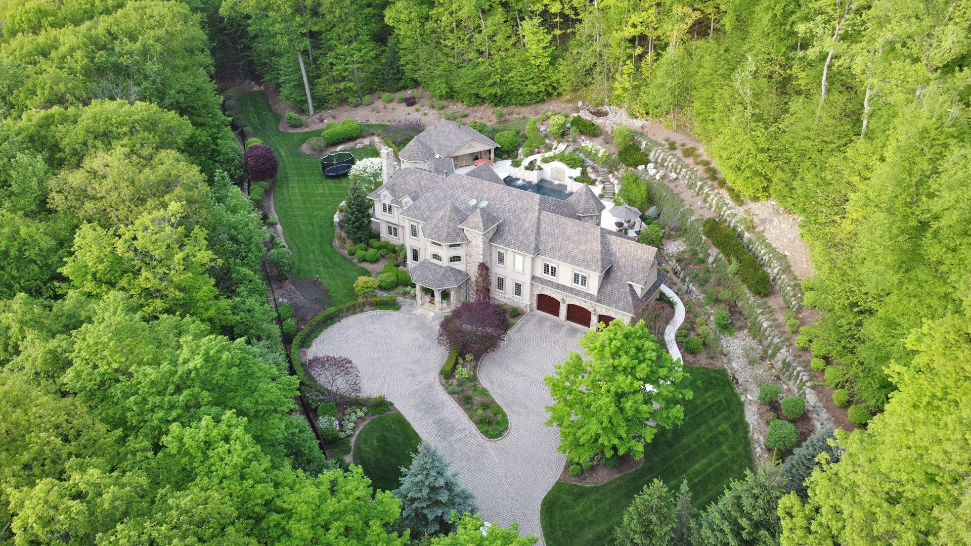 22 Nottingham Court