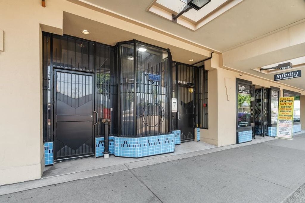 2556 E Hastings St, #219