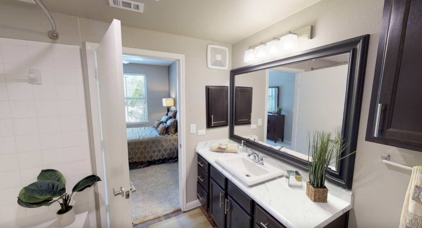 Wonderful 1/1 living south of Austin downtown