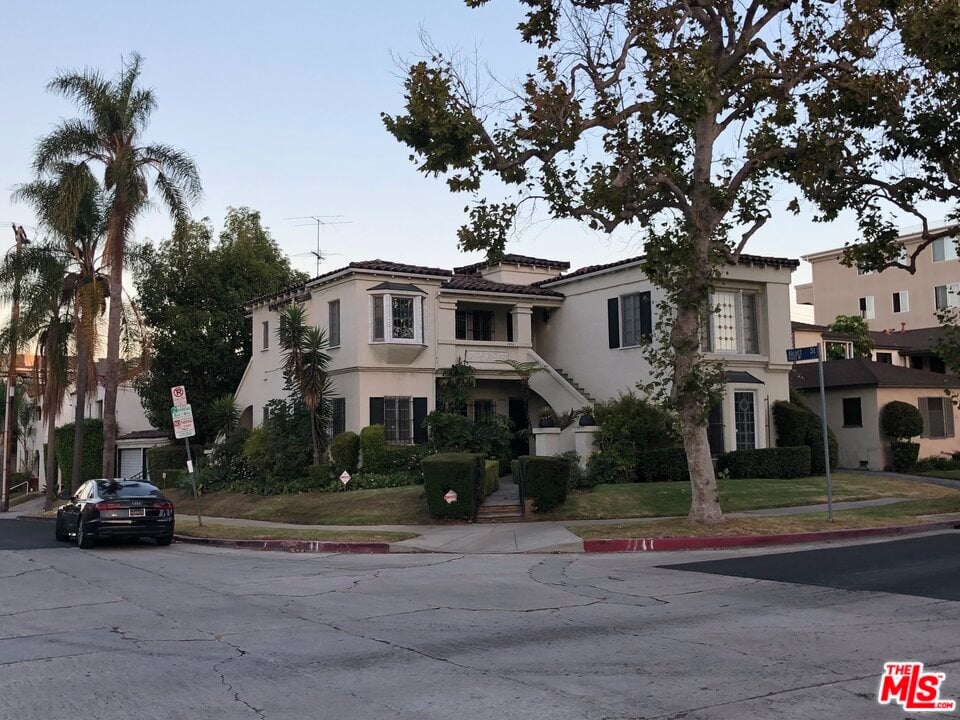 1432 S Beverly Dr