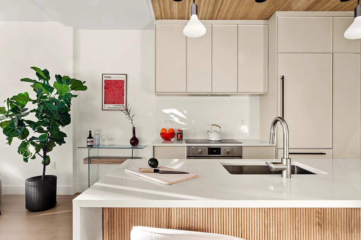 286 1st Street #2