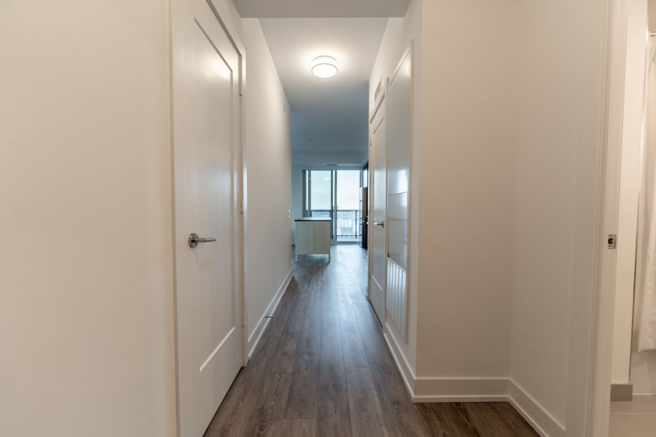 30 Inn on the Park Dr 3104