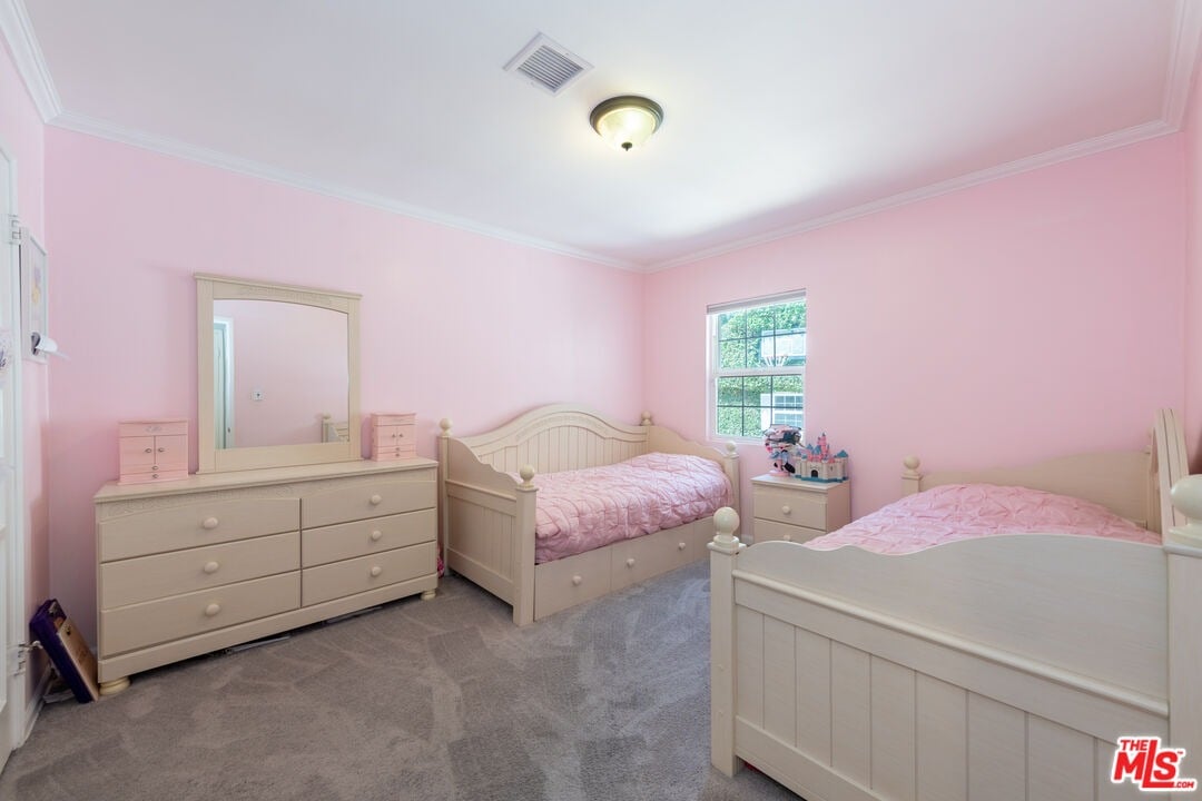 1455 S Roxbury Dr