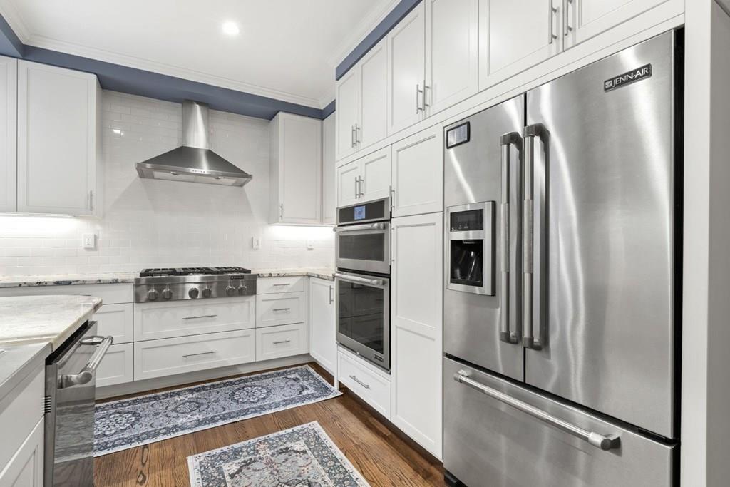 1686 Washington St #3