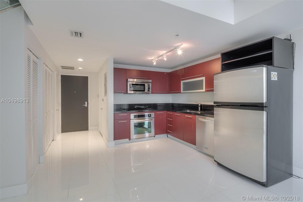 244 Biscayne Blvd #452