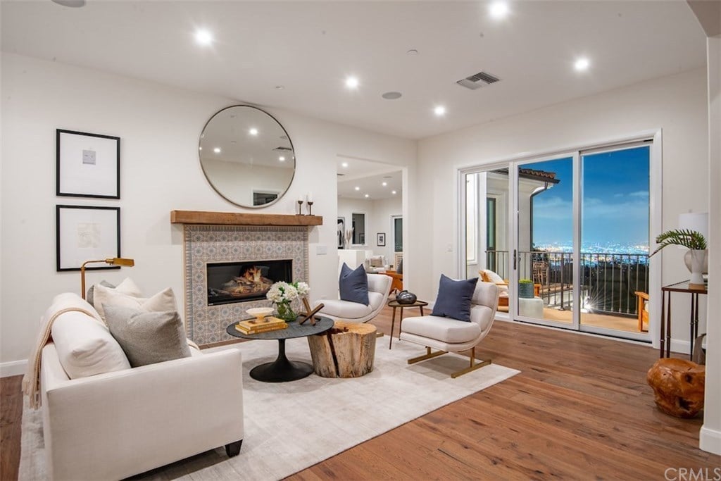 30389 Palos Verdes Dr E