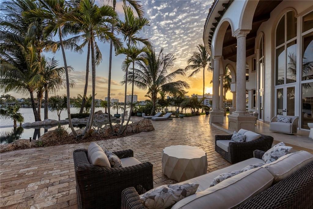 2593 SE 8th St, Pompano Beach, FL 33062