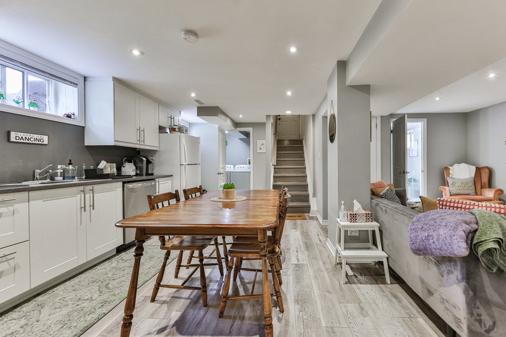 419 Erindale Drive, Burlington 