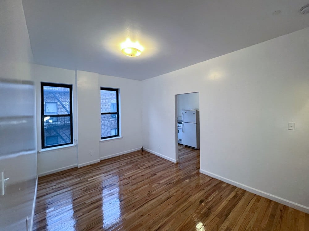578 Ralph Avenue, #C4