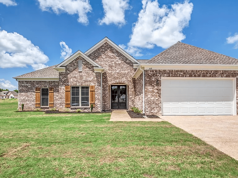 95 Forsyth Dr