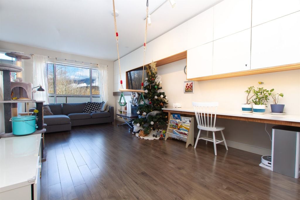 1220 Shannon Ln