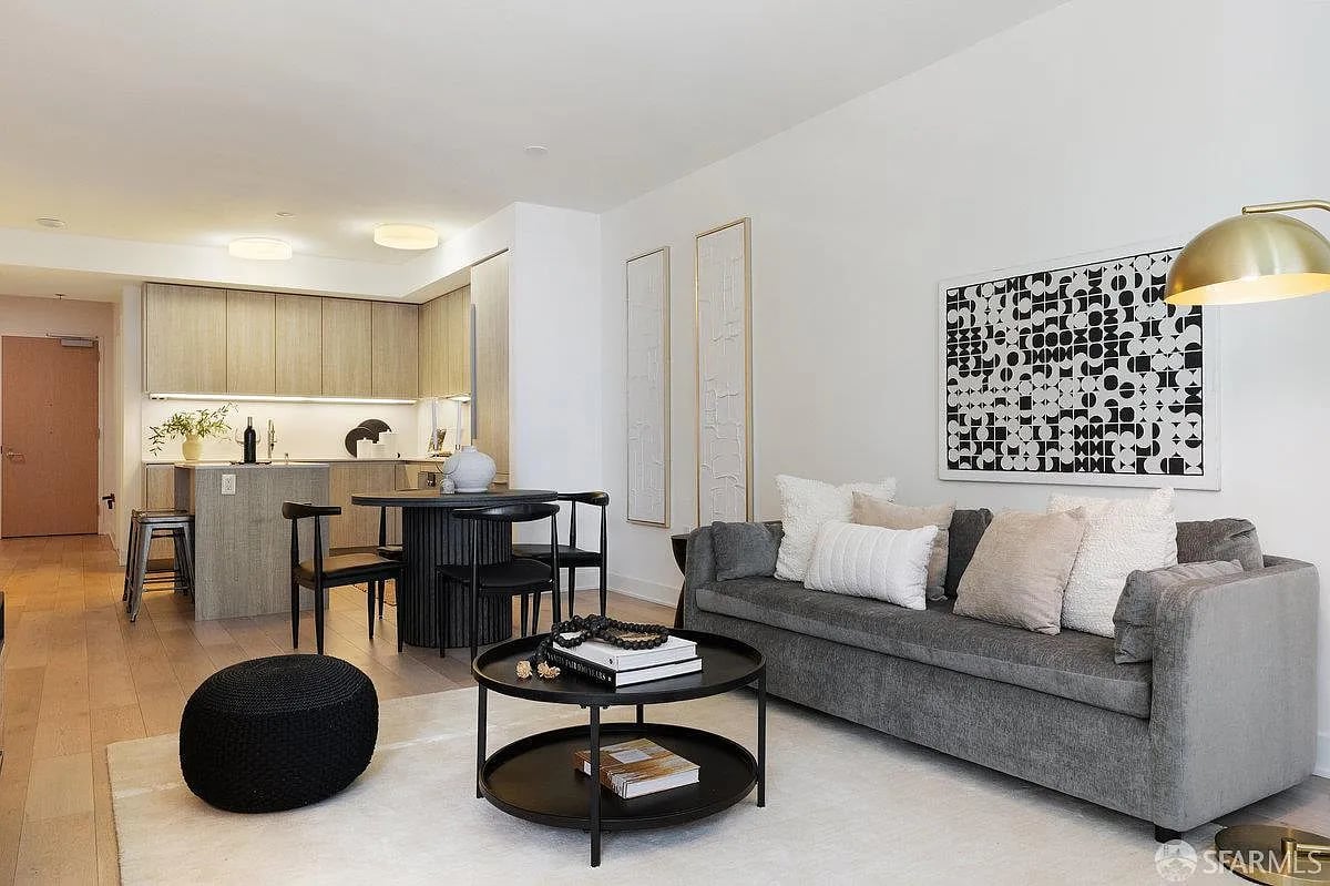 318 Main Street #4E