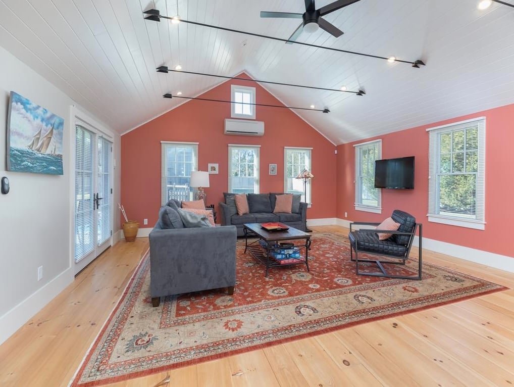 204 Katama Rd