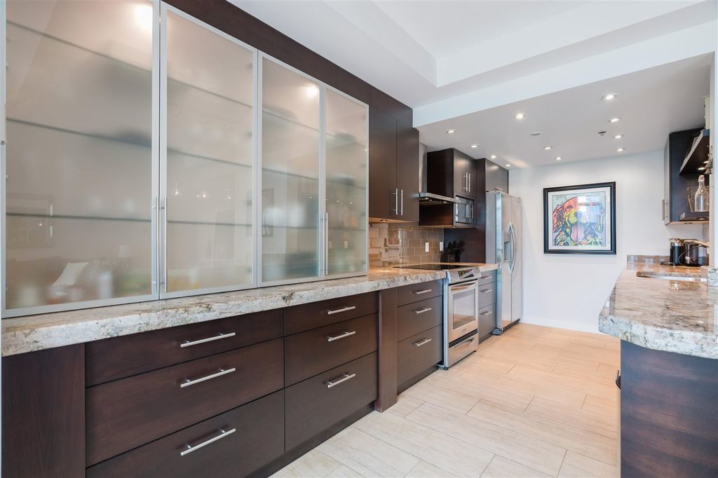 212 Davie St, #601