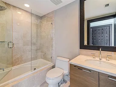 17001 Collins Ave # 2508