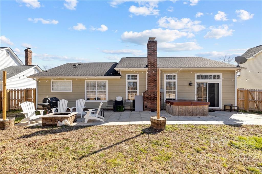 12109 Landing Green Dr