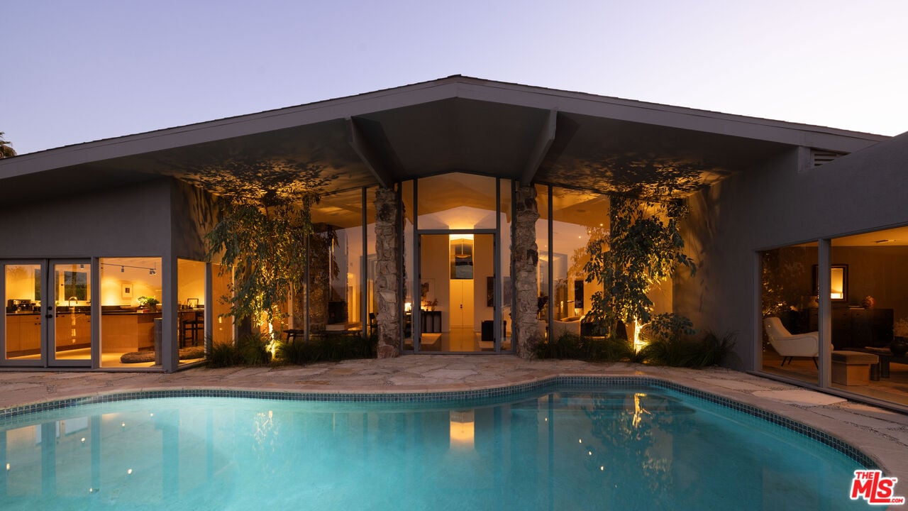 Crownfall Reserve, Edwin Dr, 90046