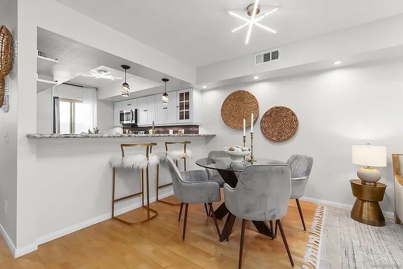 3037 Ingelow St Ste 6